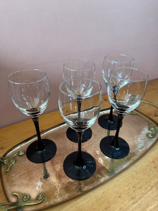 Five Luminarc Domino Wine Glasses w/black stems