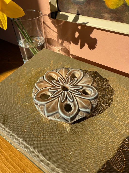 Wade Waterlily Flower Candleholder