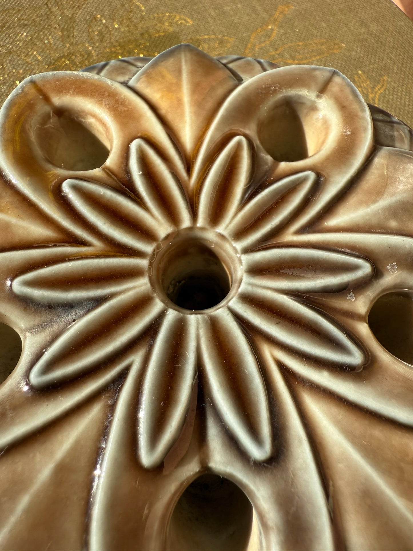 Wade Waterlily Flower Candleholder