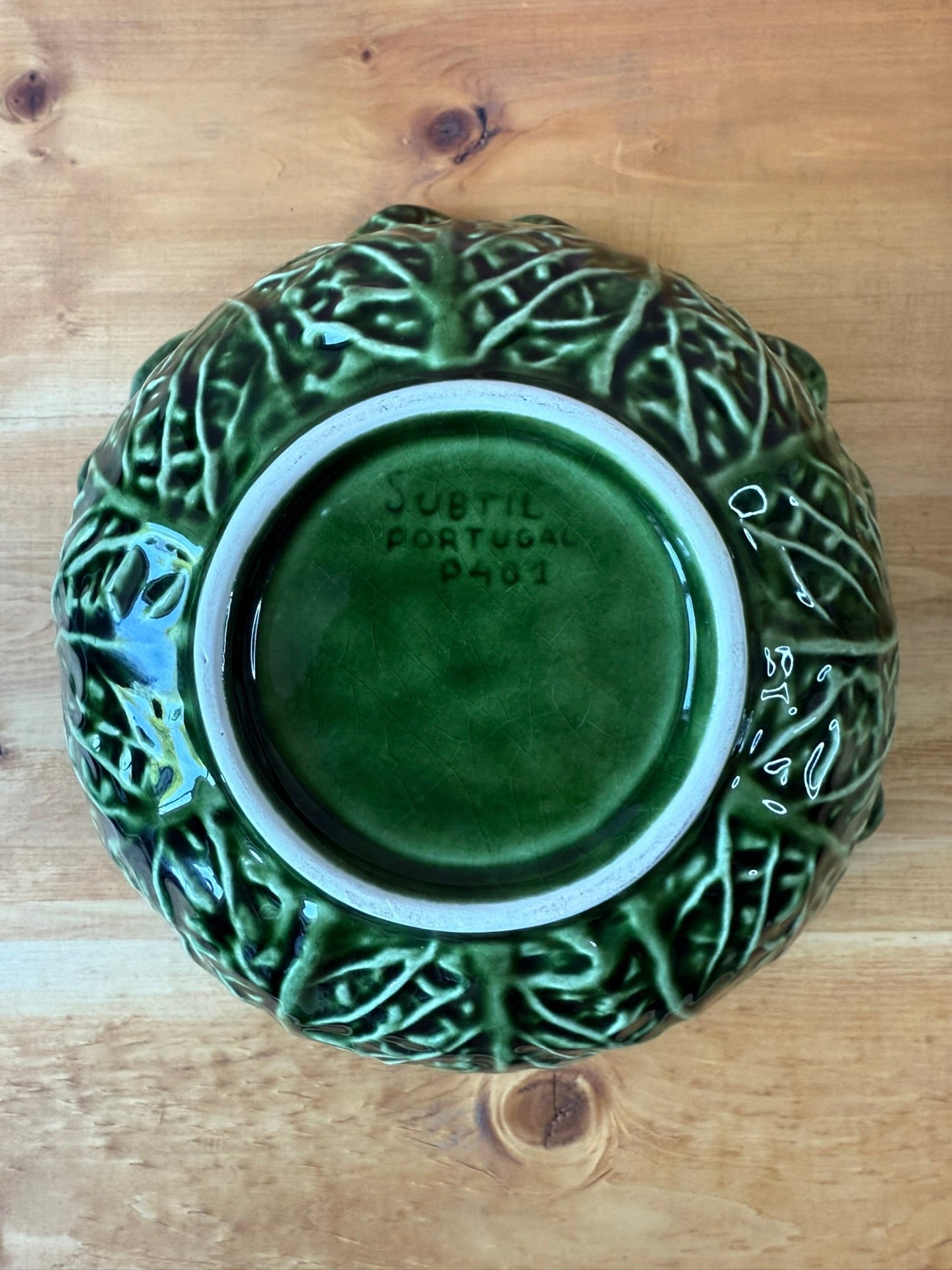 Subtil (Portugal) Ceramic Cabbage Leaf Bowl