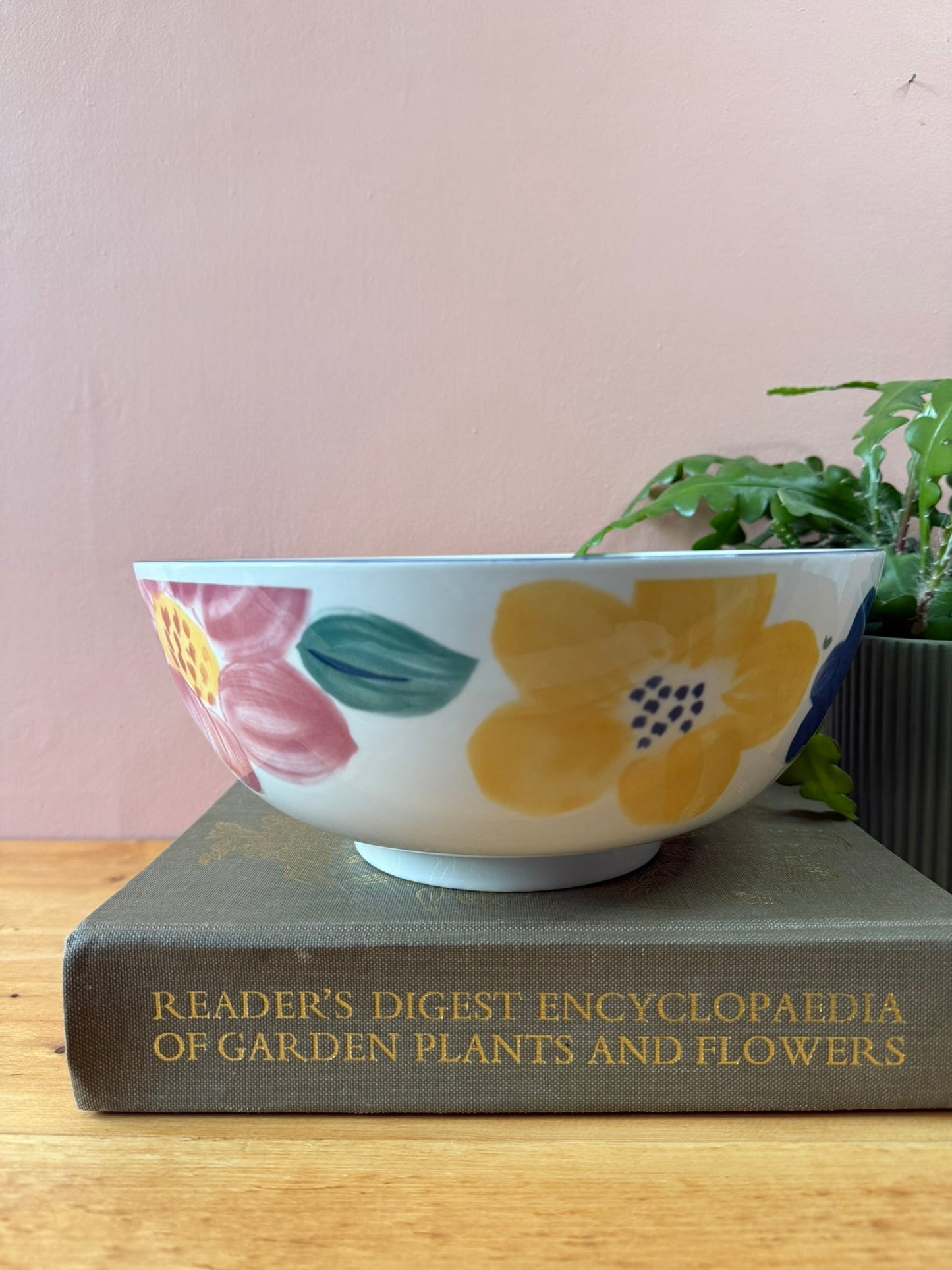 Johnson Bros. "Marie" Floral Serving/Salad Bowl