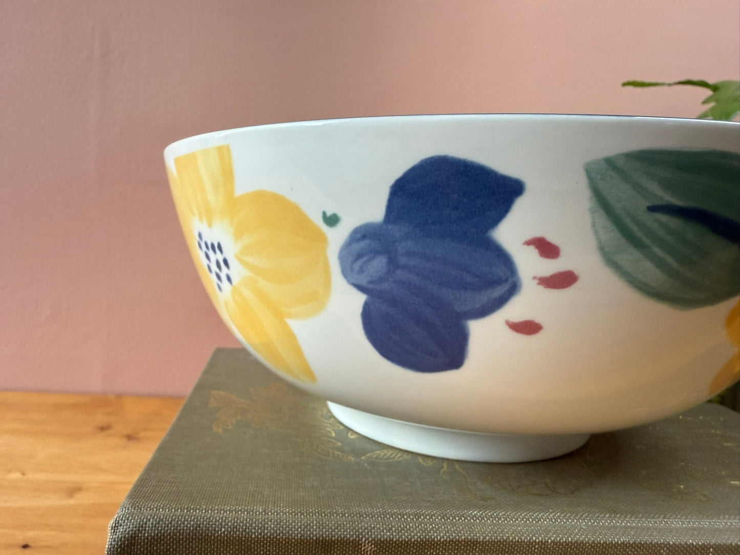 Johnson Bros. "Marie" Floral Serving/Salad Bowl