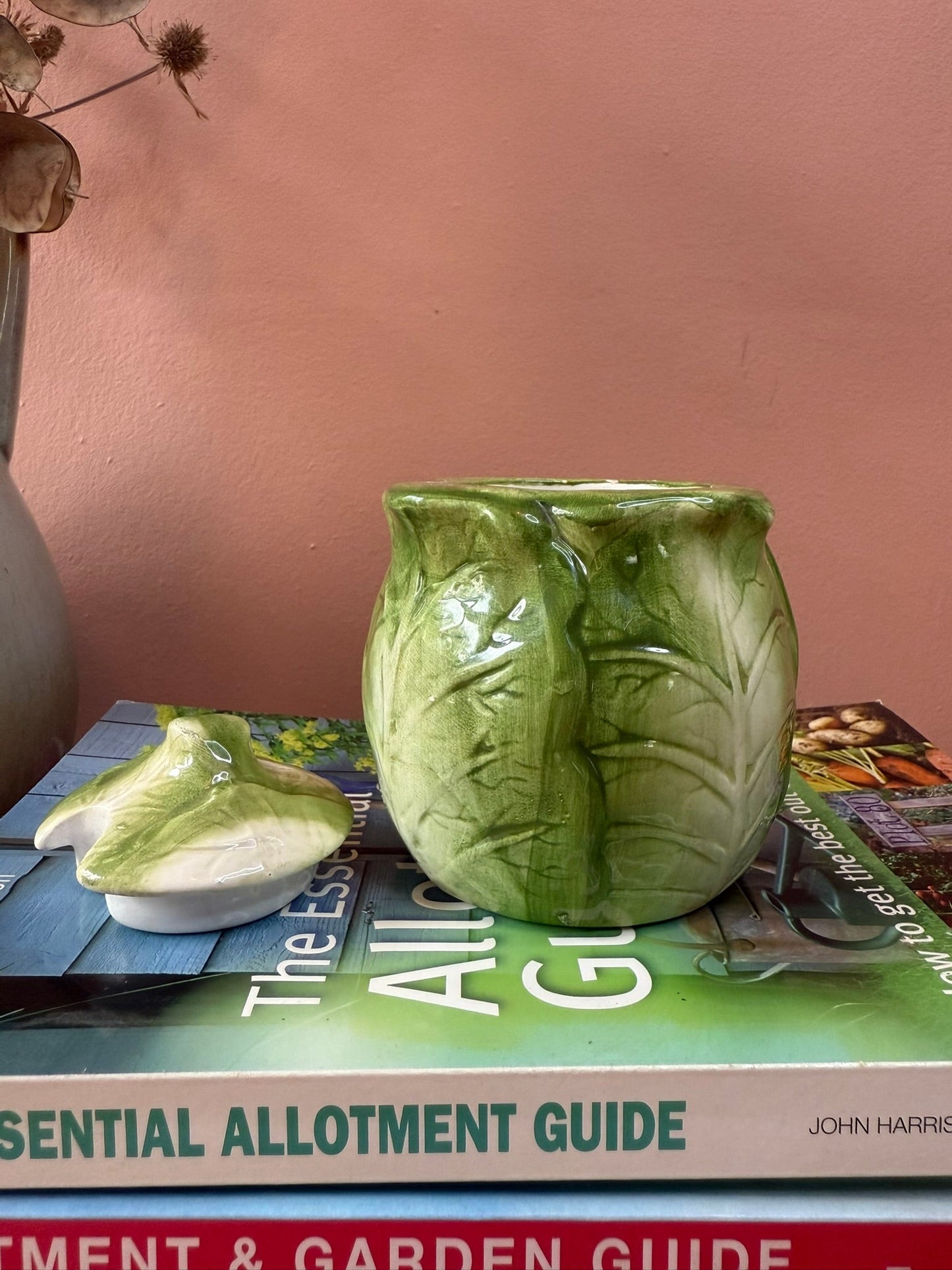 Cabbage Leaf Milk and Sugar Set