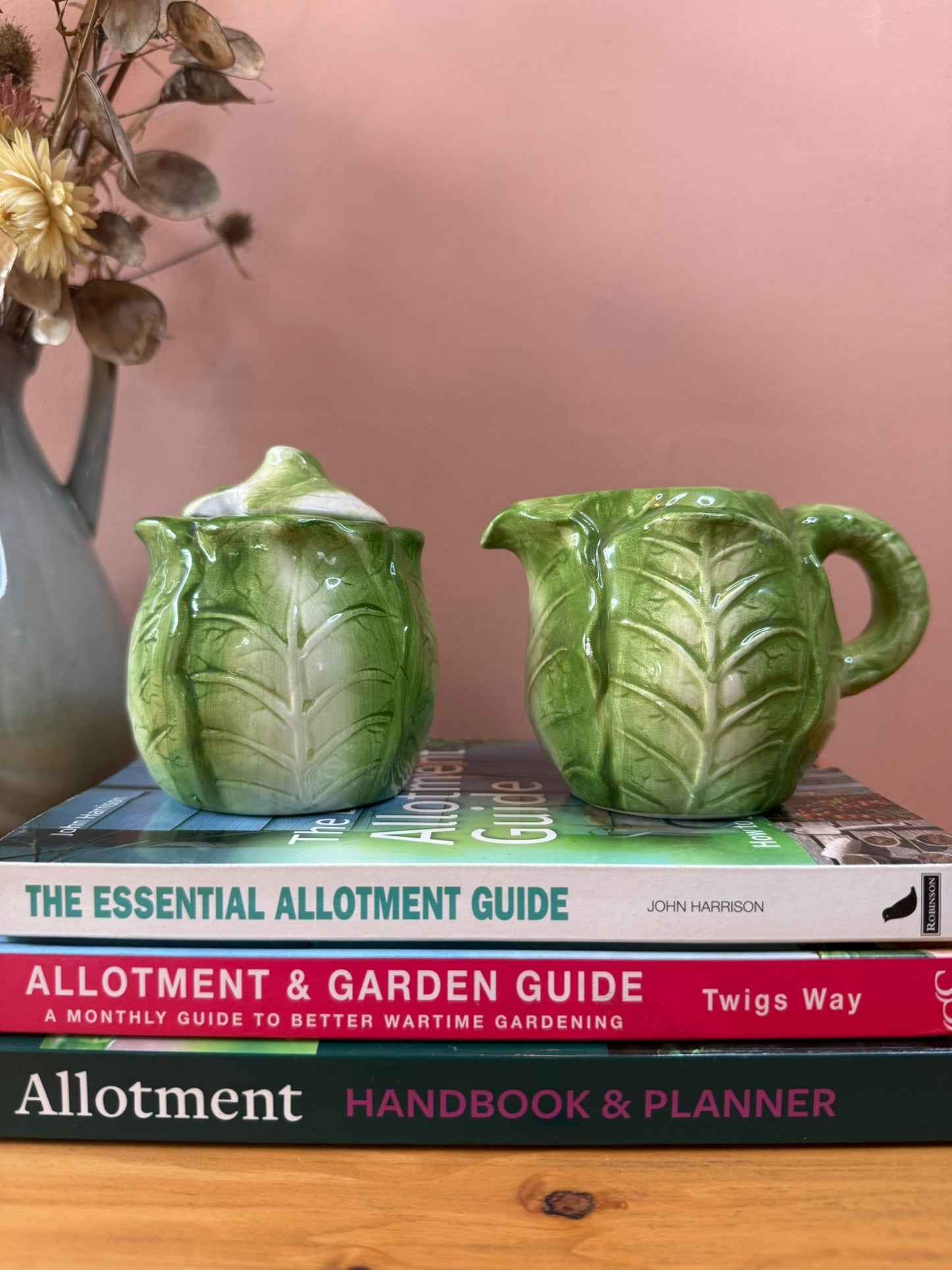 Cabbage Leaf Milk and Sugar Set